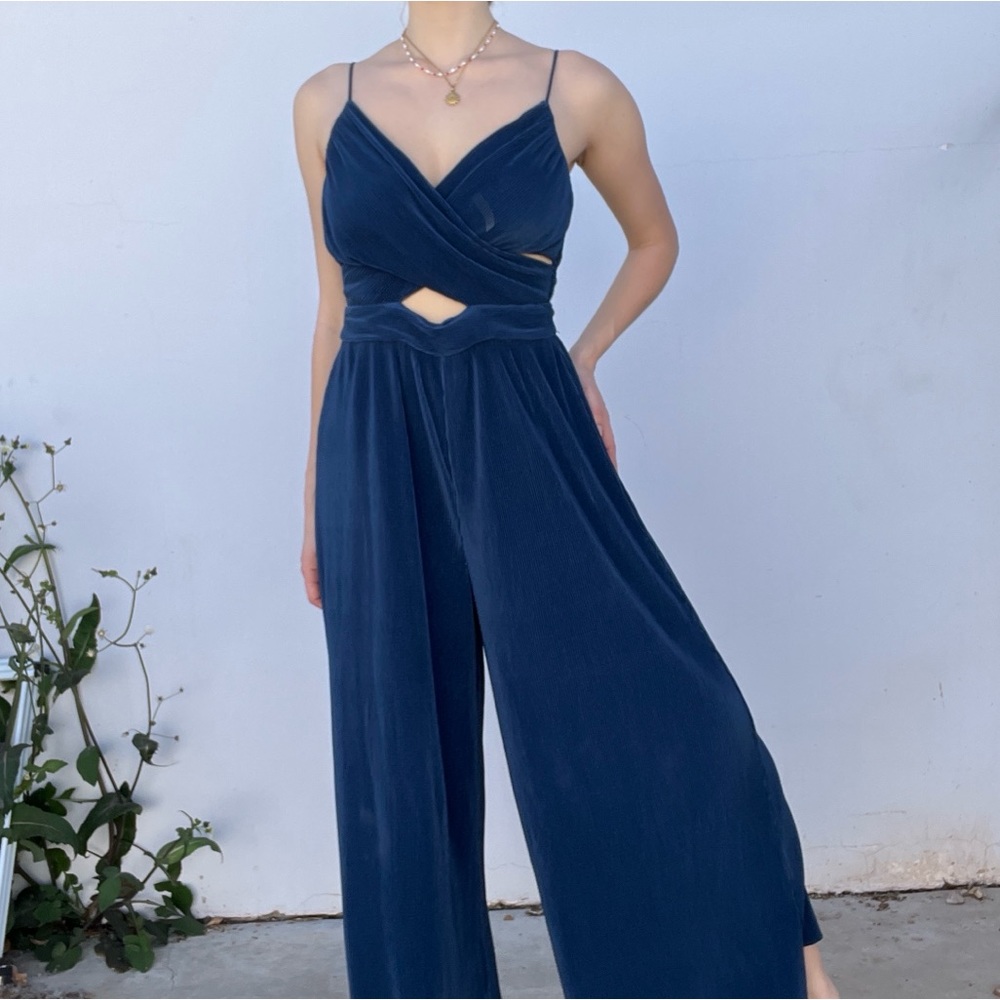 ASTR label satin blue ribbed formal jumpsuit Size M dark blue romper